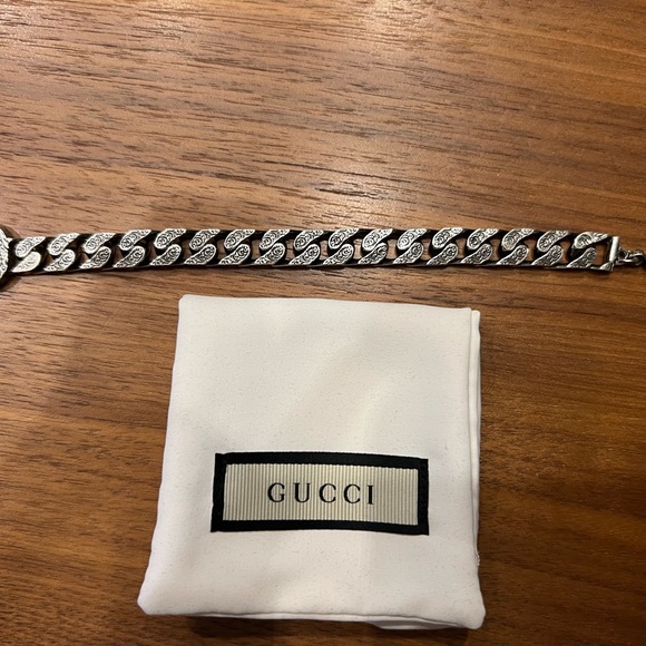 Interlocking G Gucci Bracelet - Picture 2 of 2